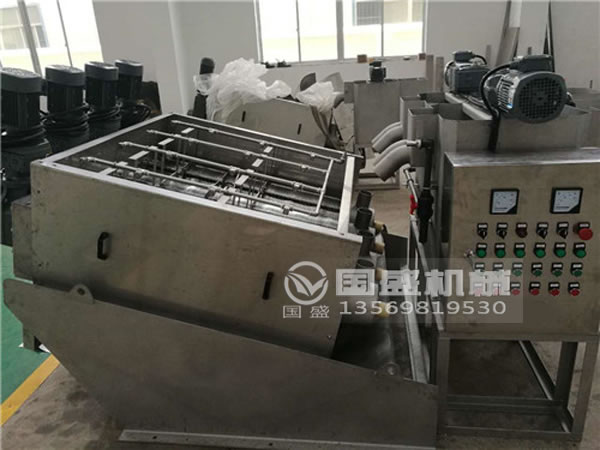 疊螺式污泥脫水機成本 疊螺式污泥脫水機成本