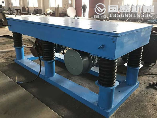 振動(dòng)平臺(tái)存放 振動(dòng)平臺(tái)存放